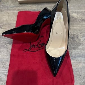 Pigalle Follies Pointed Toe Pump